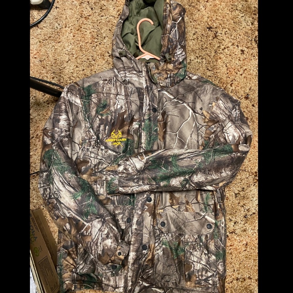 Real tree hunting coat 🌲